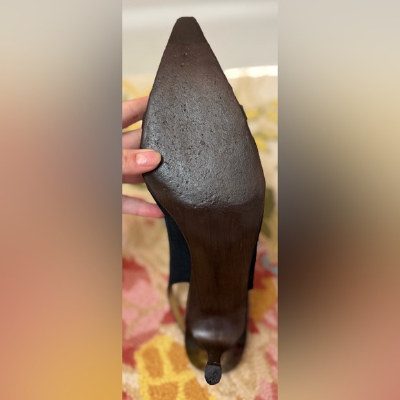 STUART WEITZMAN Vintage Black & Tortoise Patent Pointed Toe Slingback Heels - 11 - Picture 14 of 16